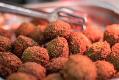 Nueva ley aprobada por el parlamento israelí para alentar a restaurantes a donar la comida que les sobra
